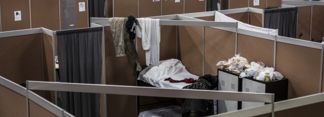 Asielzoekerscentrum hokjes.jpg