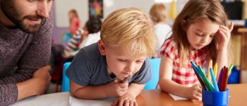 Meester uitleg basisschool.jpg